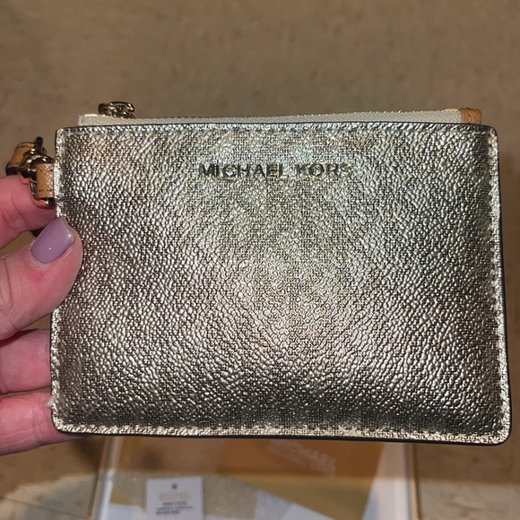 NWT Michael Kors Wristlet - Picture 3 of 4